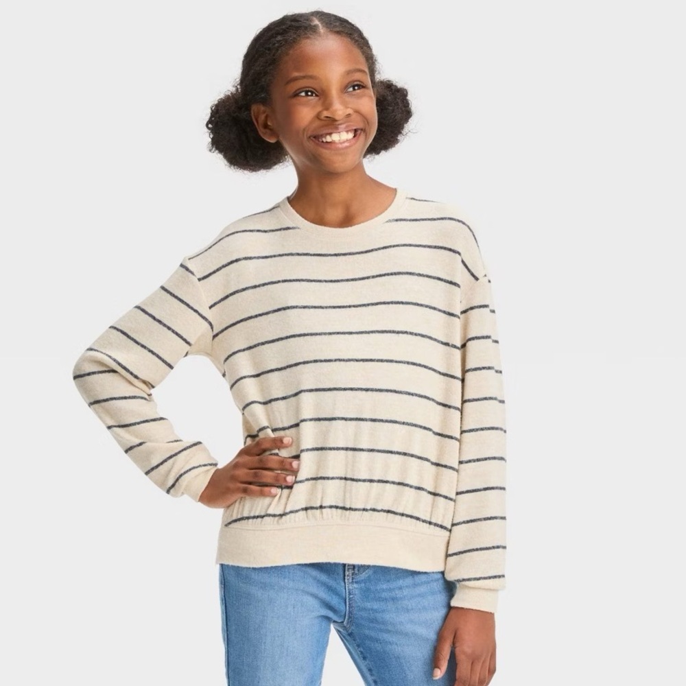 Cat & Jack Girls' Cozy Pullover Sweatshirt Small 6/7
